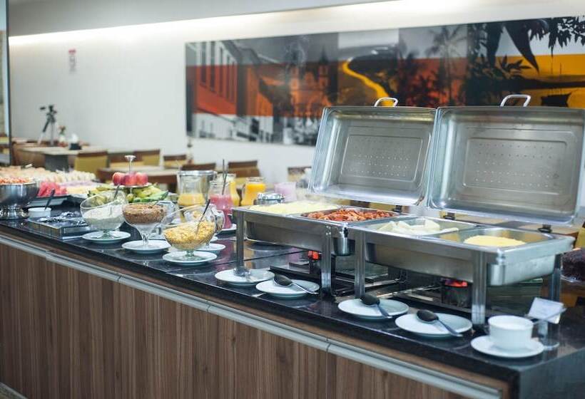 בית מלון כפרי Golden Park Salvador