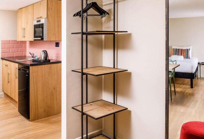 ホテル Ibis Styles Bournemouth