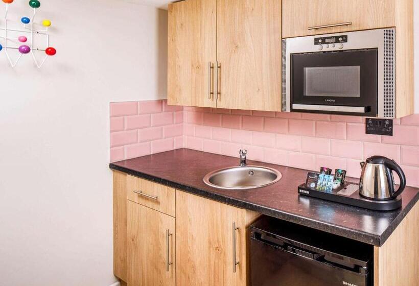 ホテル Ibis Styles Bournemouth