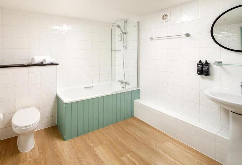 ホテル Ibis Styles Bournemouth