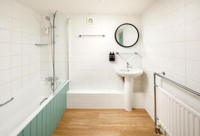 ホテル Ibis Styles Bournemouth