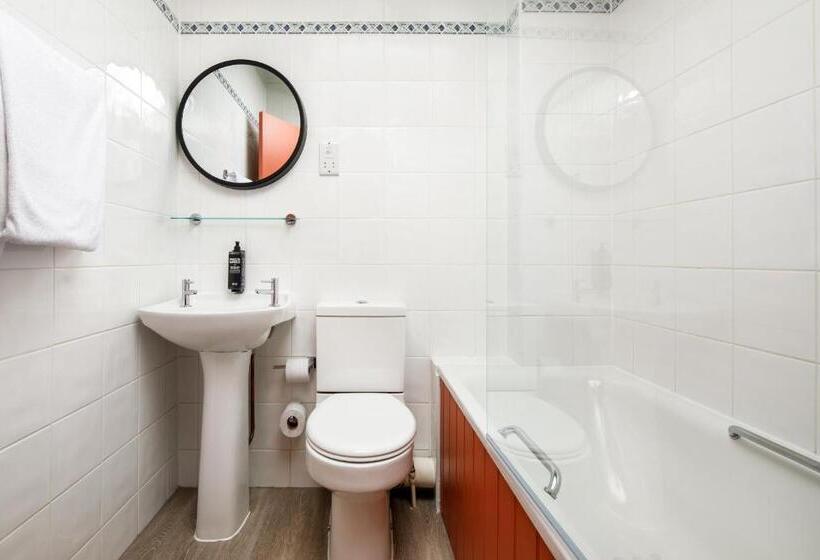 ホテル Ibis Styles Bournemouth