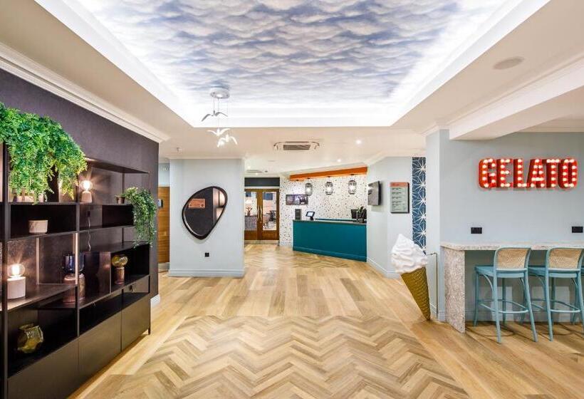 ホテル Ibis Styles Bournemouth