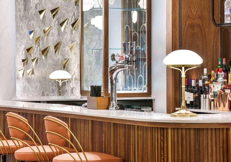 호텔 Ibis Styles London Heathrow East