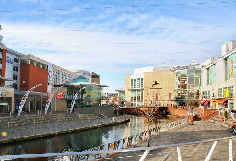 Отель Garner Reading City Centre By Ihg