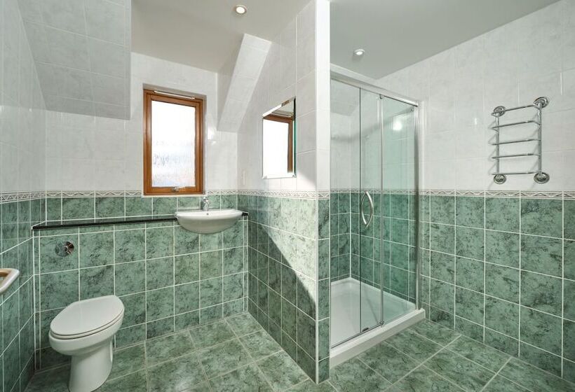 فندق Inverness Lochardil House