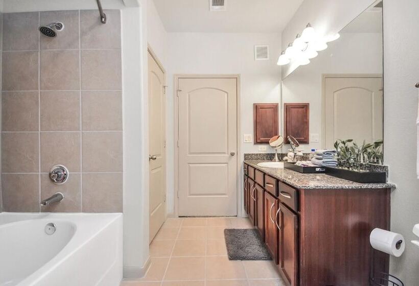 Отель L'hirondelle Flat Service