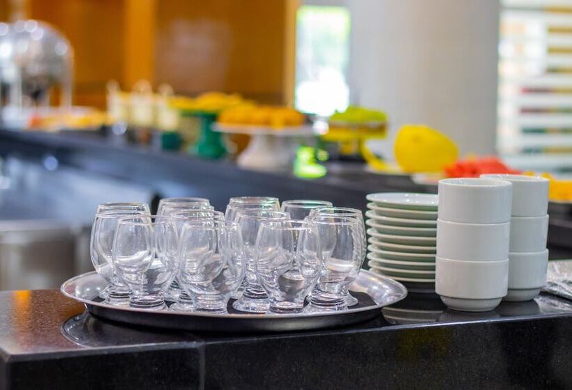 בית מלון כפרי Rede Andrade Luxor