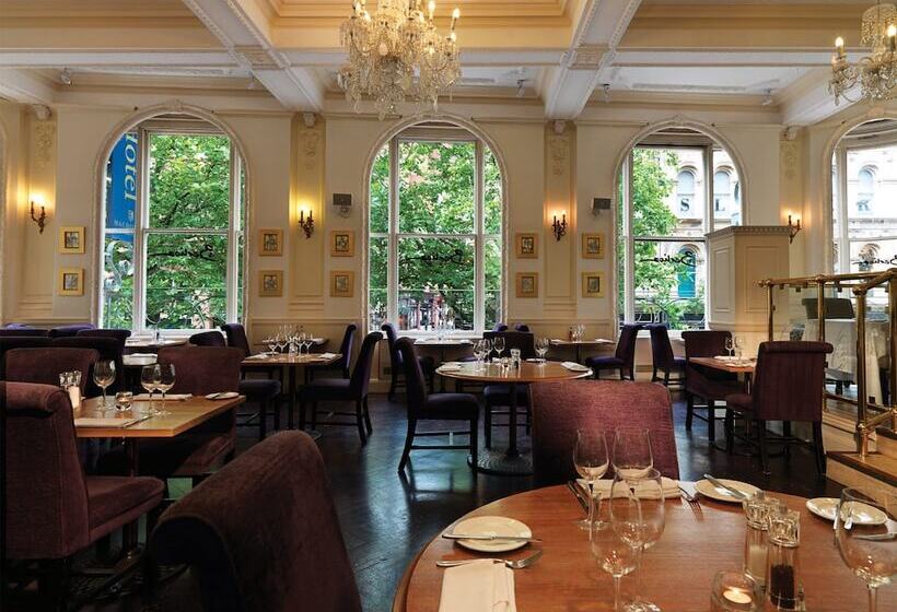 בית מלון כפרי Macdonald Burlington