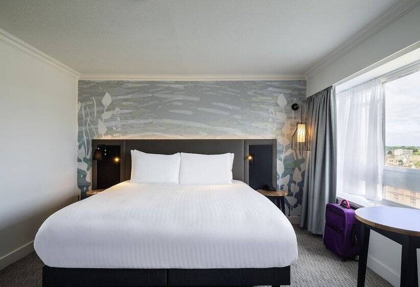 Отель Mercure Bedford Centre