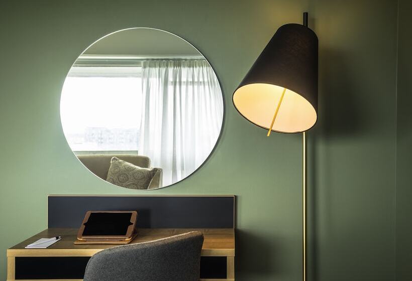 Отель Mercure Bedford Centre