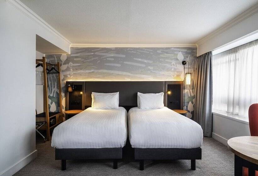 Отель Mercure Bedford Centre