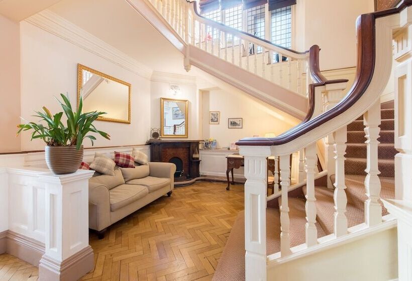 בית מלון כפרי Northfield