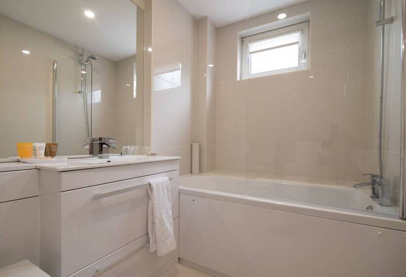 Regency Park Hotel, Health Club & Spa