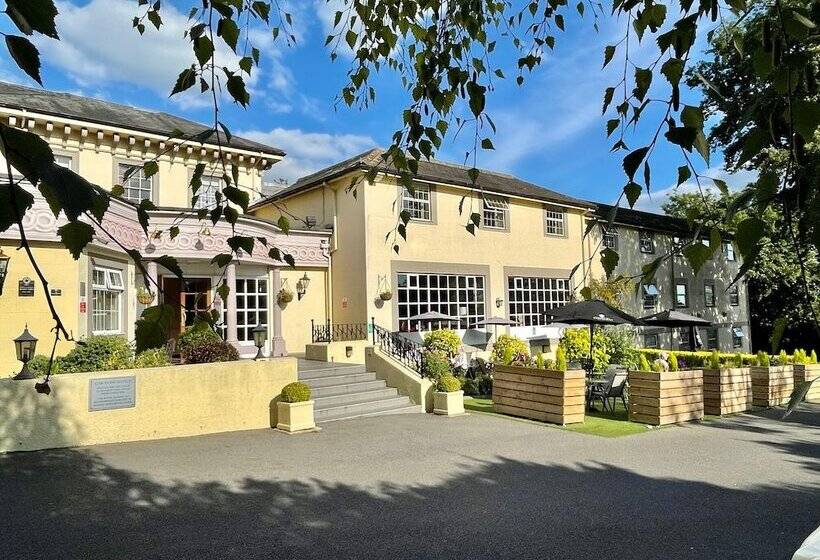 فندق Reigate Manor
