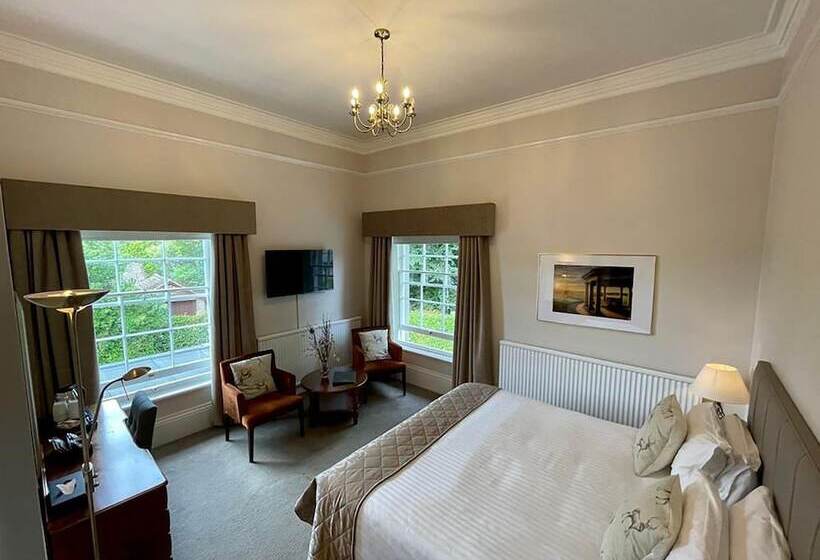 فندق Reigate Manor