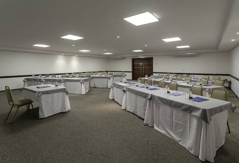 Roochelle Hotel By Nobile