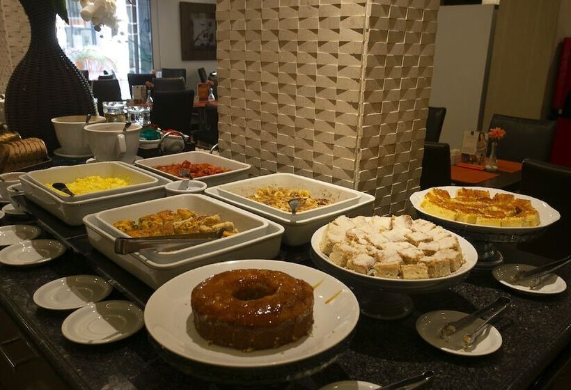 Roochelle Hotel By Nobile