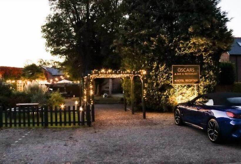 Отель Rossett Hall