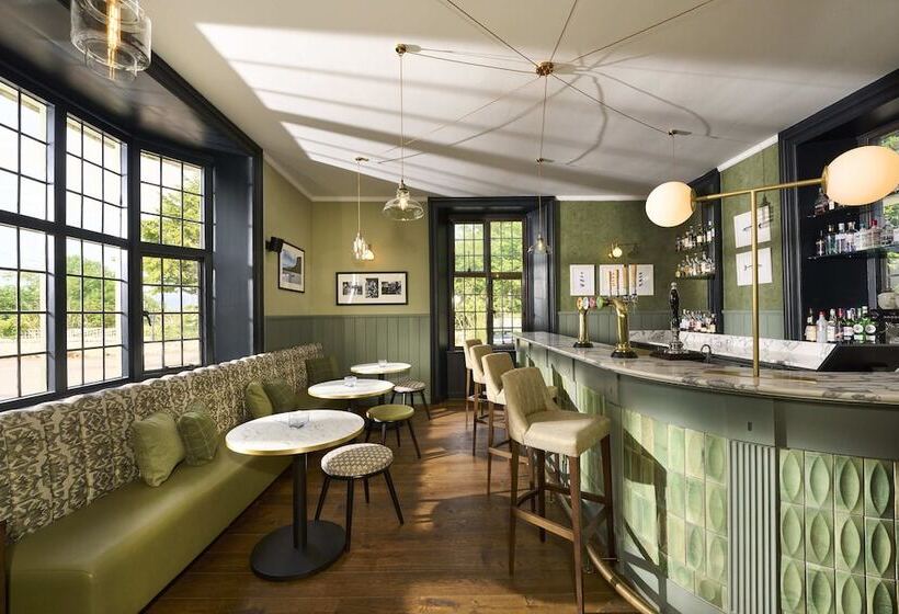 ホテル Royal Marine