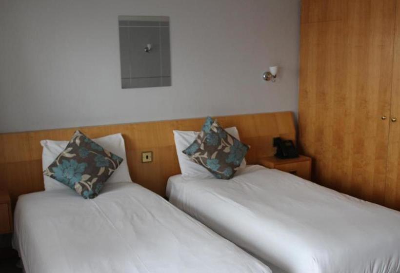 בית מלון כפרי Salterns Harbourside