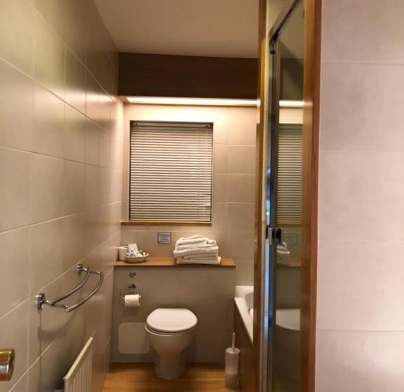 בית מלון כפרי Salterns Harbourside