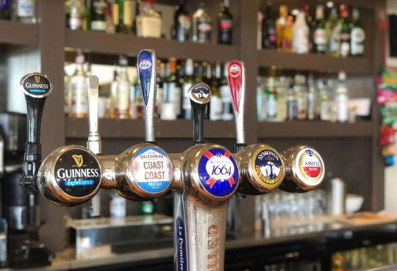 בית מלון כפרי Salterns Harbourside