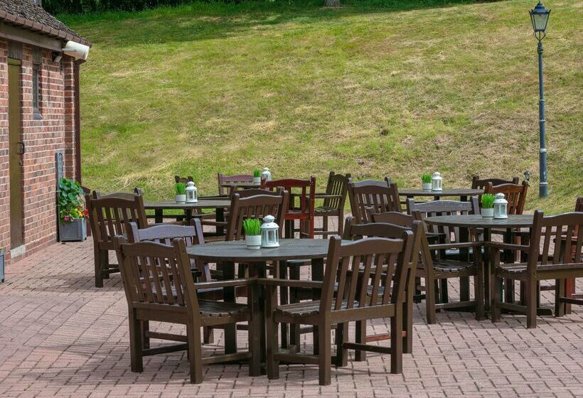 Отель Stratford Manor