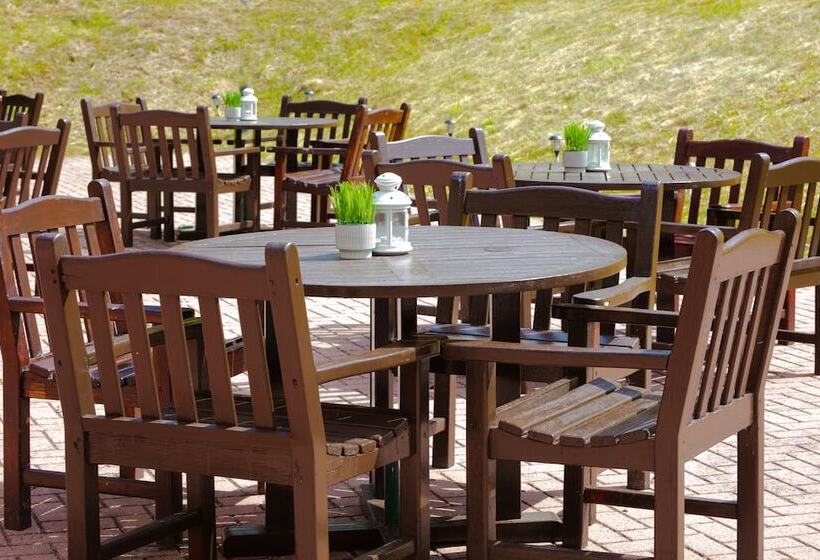 Отель Stratford Manor