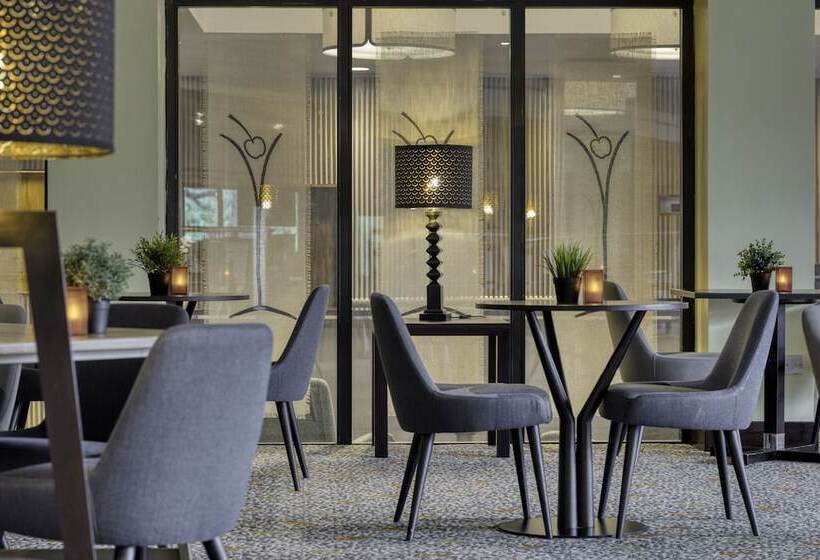 Отель Stratford Manor