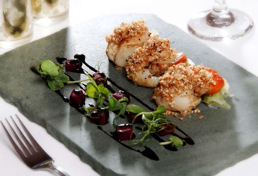 Отель Lake District Castle Inn