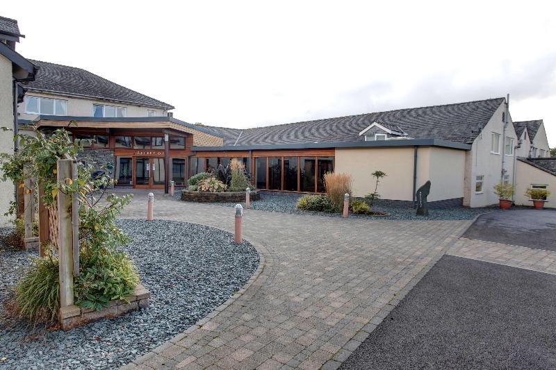 Отель Lake District Castle Inn