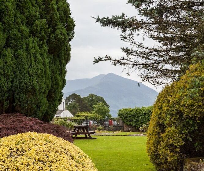 Отель Lake District Castle Inn