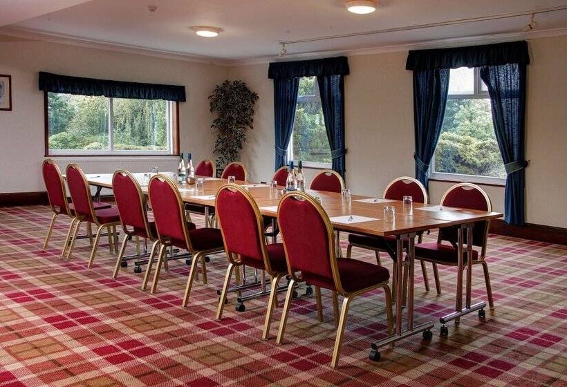 Отель Lake District Castle Inn