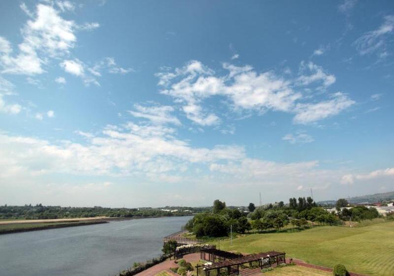 בית מלון כפרי The Golden Jubilee