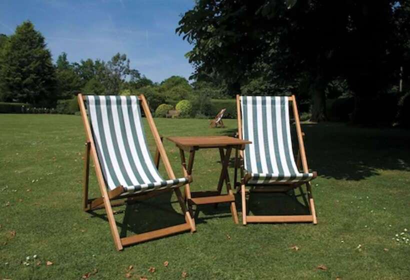 בית מלון כפרי The Hare & Hounds