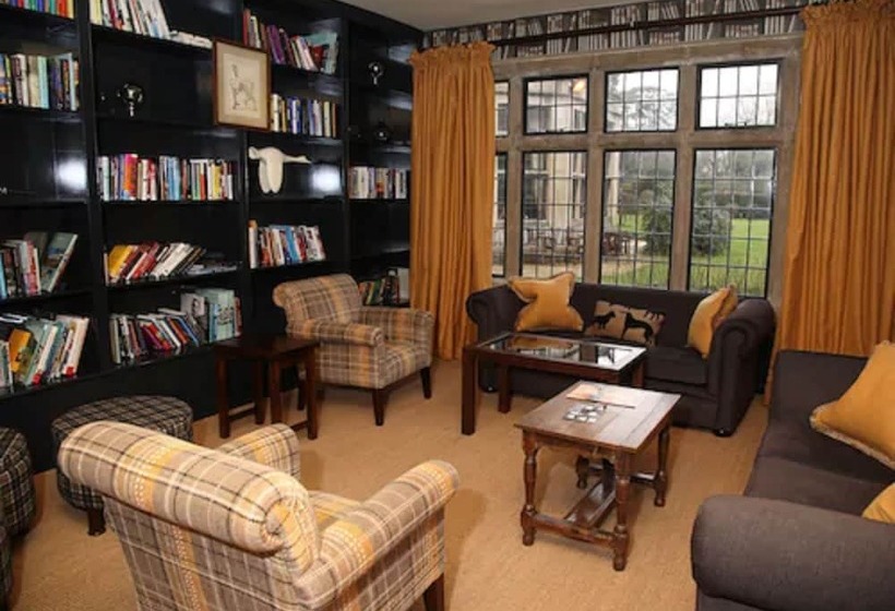 בית מלון כפרי The Hare & Hounds