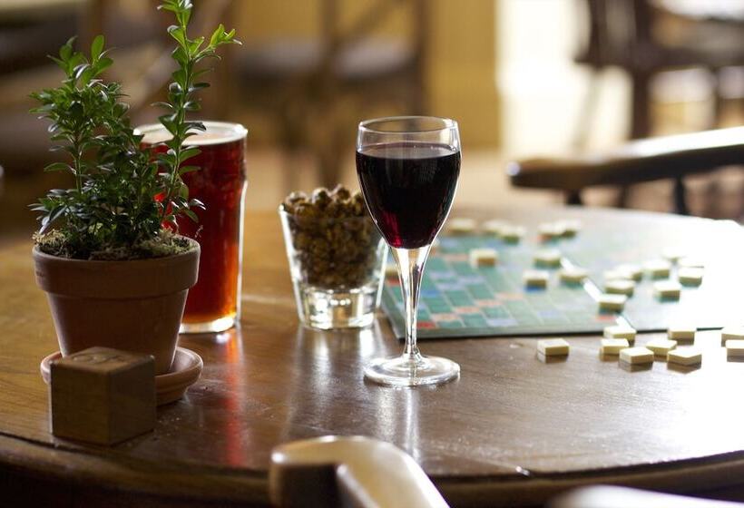 בית מלון כפרי The Hare & Hounds