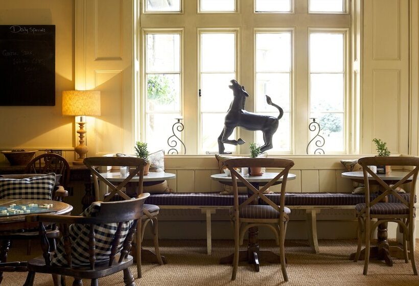 בית מלון כפרי The Hare & Hounds