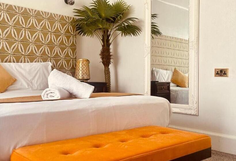 בית מלון כפרי The Lovat