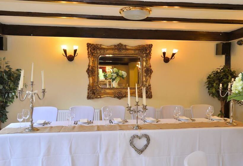 فندق The Roundabout