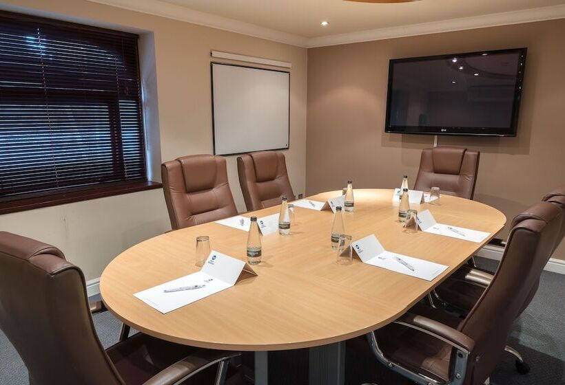 호텔 Widnes Halton Everglades Park