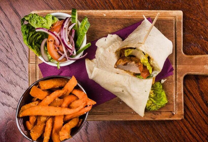 호텔 Widnes Halton Everglades Park