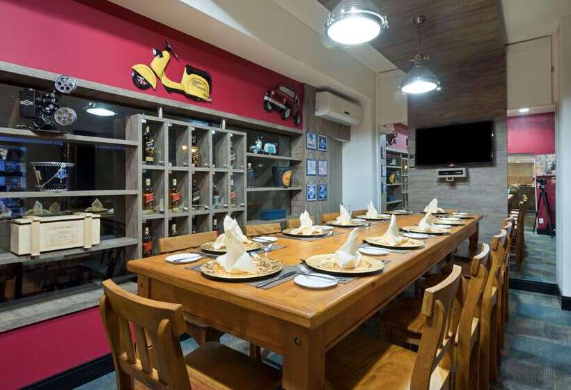 ホテル Wyndham Golden Foz Suites