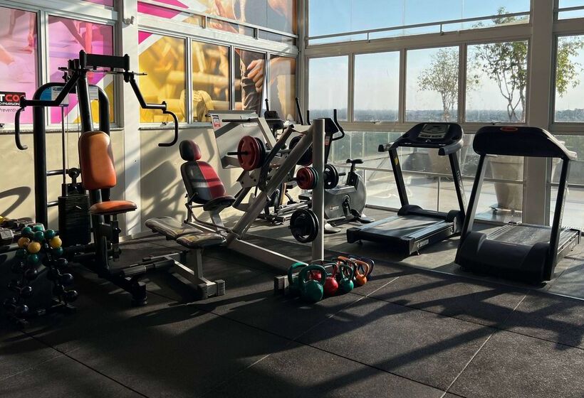 ホテル Wyndham Golden Foz Suites