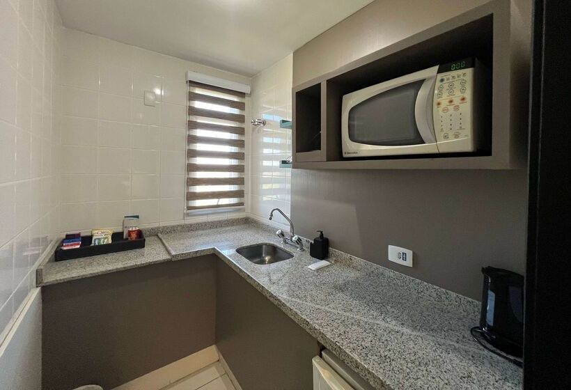 ホテル Wyndham Golden Foz Suites