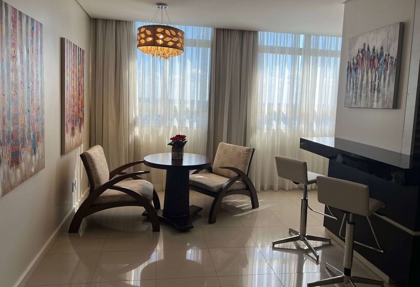 ホテル Wyndham Golden Foz Suites