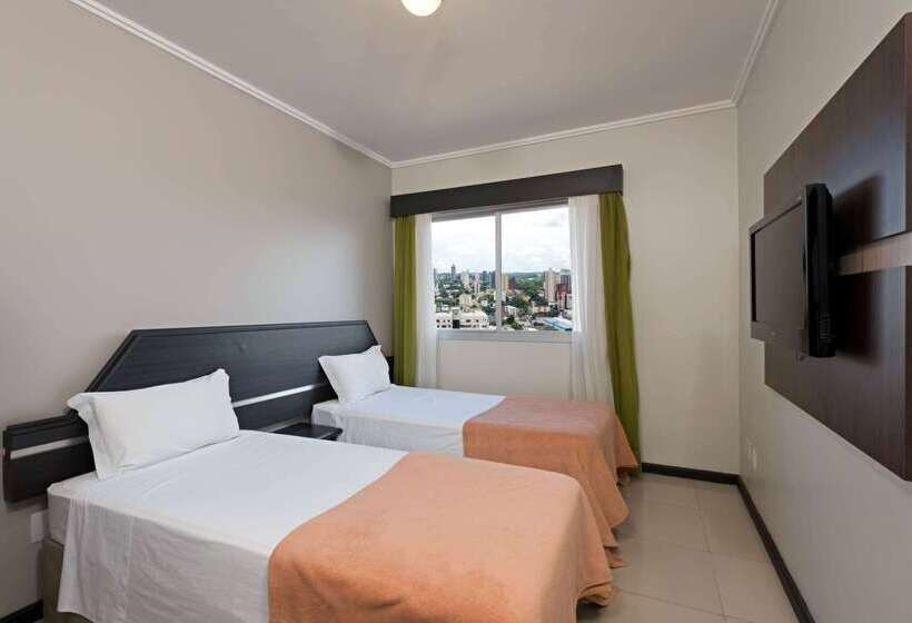 ホテル Wyndham Golden Foz Suites