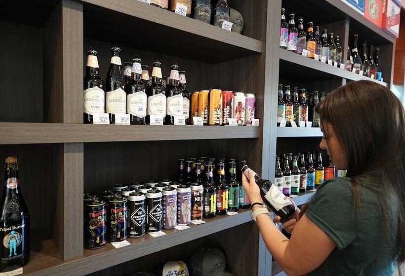 ホテル Wyndham Golden Foz Suites