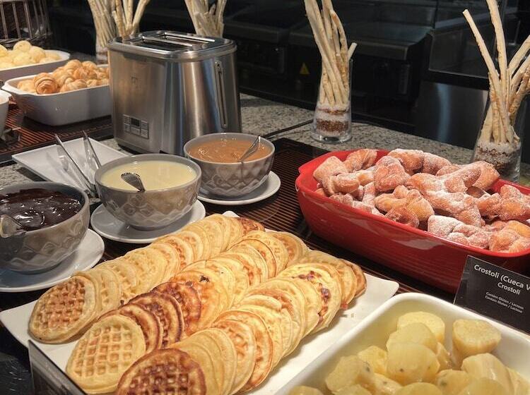 ホテル Wyndham Golden Foz Suites